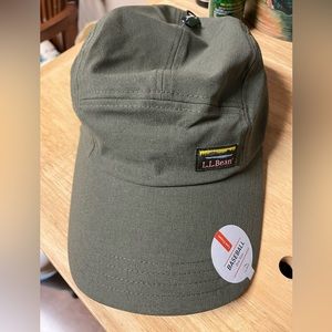 Brand new LL Bean cap, fully adjustable and waterproof. Never worn. Make offer